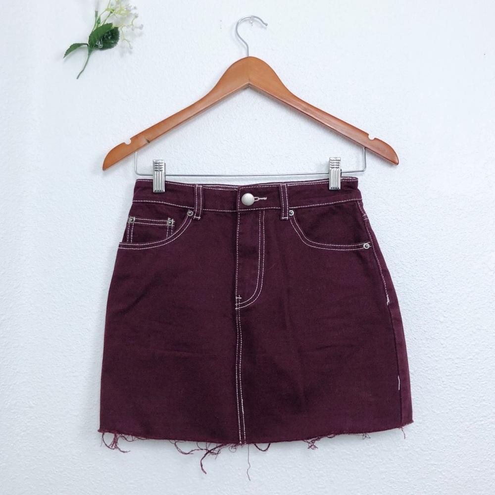 Maroon Contrast Lace Stitching Distressed Hem
Skirt - Picture 1 of 7